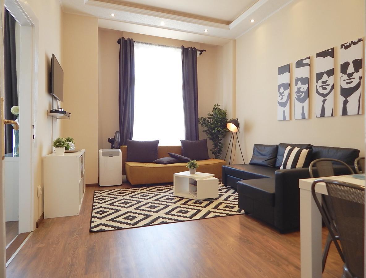 Hello Downtown Apartment - Broadway Budapest Esterno foto